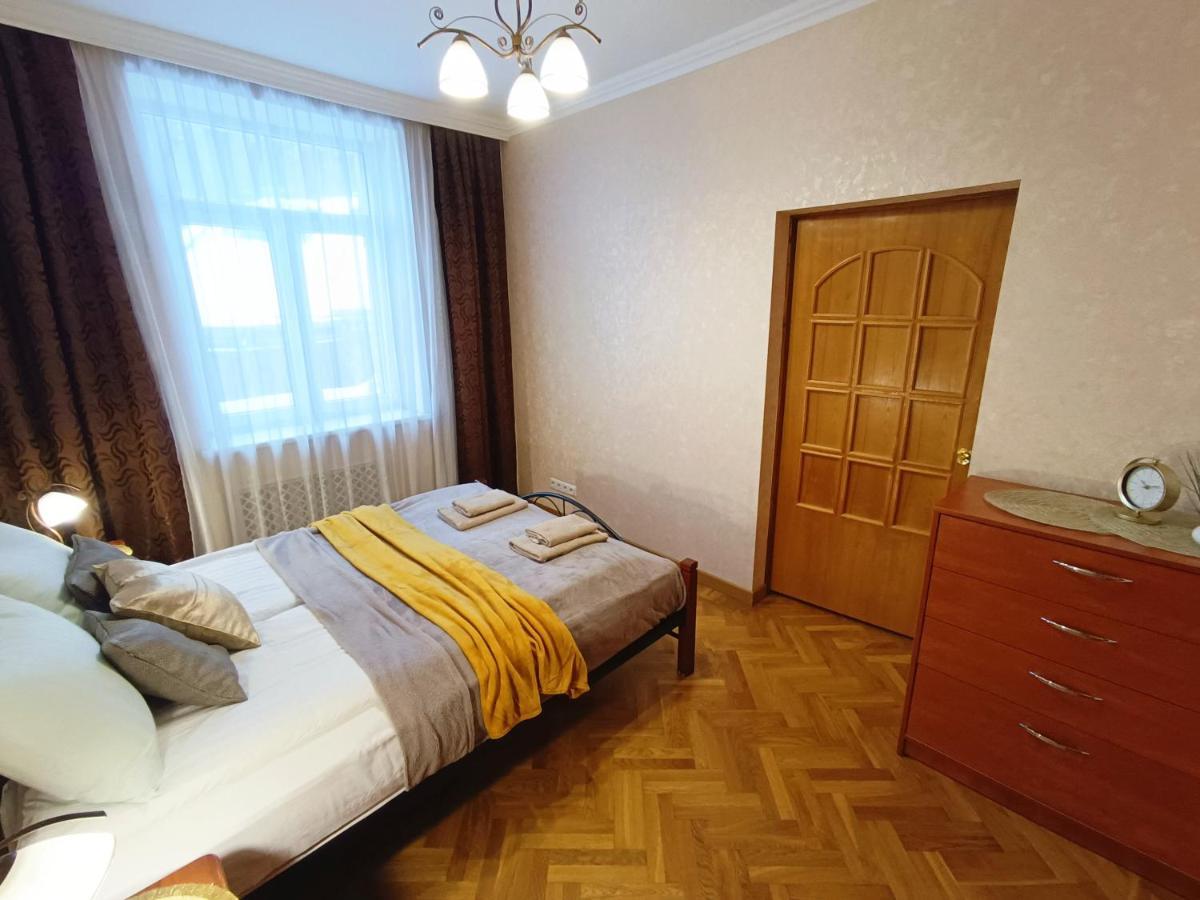 Old Town Retreat With Stunning Views 2 Bedroom Apartment Nearby The Church Of Saint Peter Riga Extérieur photo