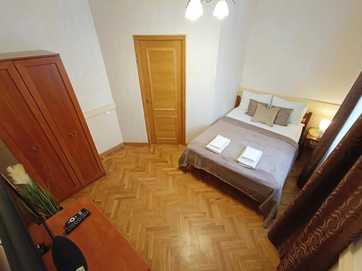 Old Town Retreat With Stunning Views 2 Bedroom Apartment Nearby The Church Of Saint Peter Riga Extérieur photo