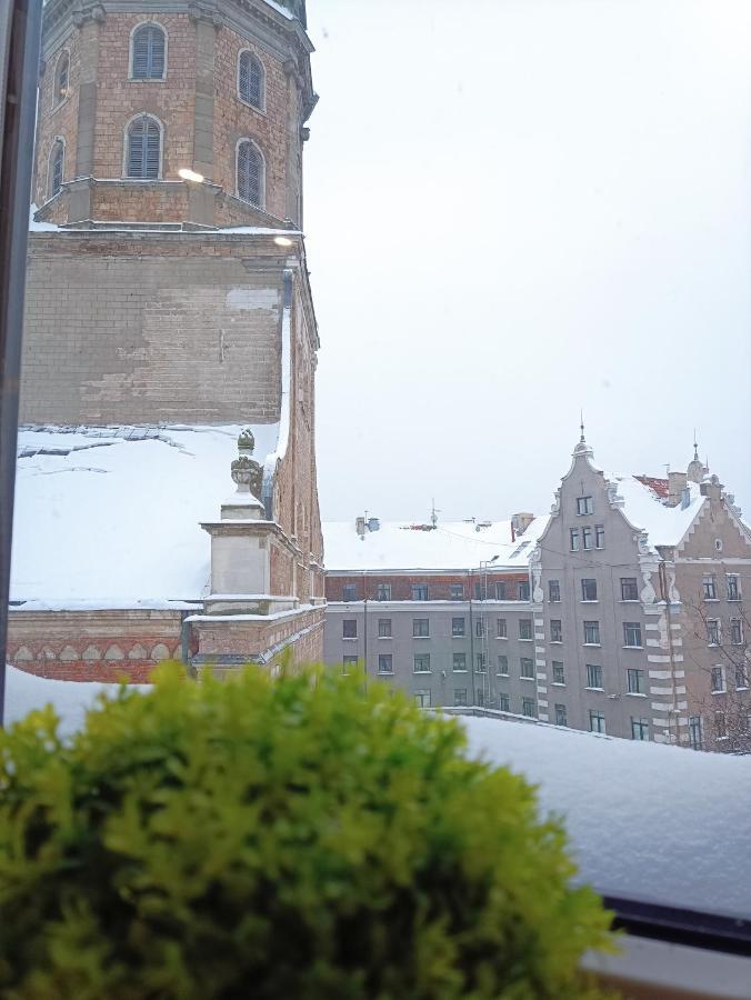 Old Town Retreat With Stunning Views 2 Bedroom Apartment Nearby The Church Of Saint Peter Riga Extérieur photo