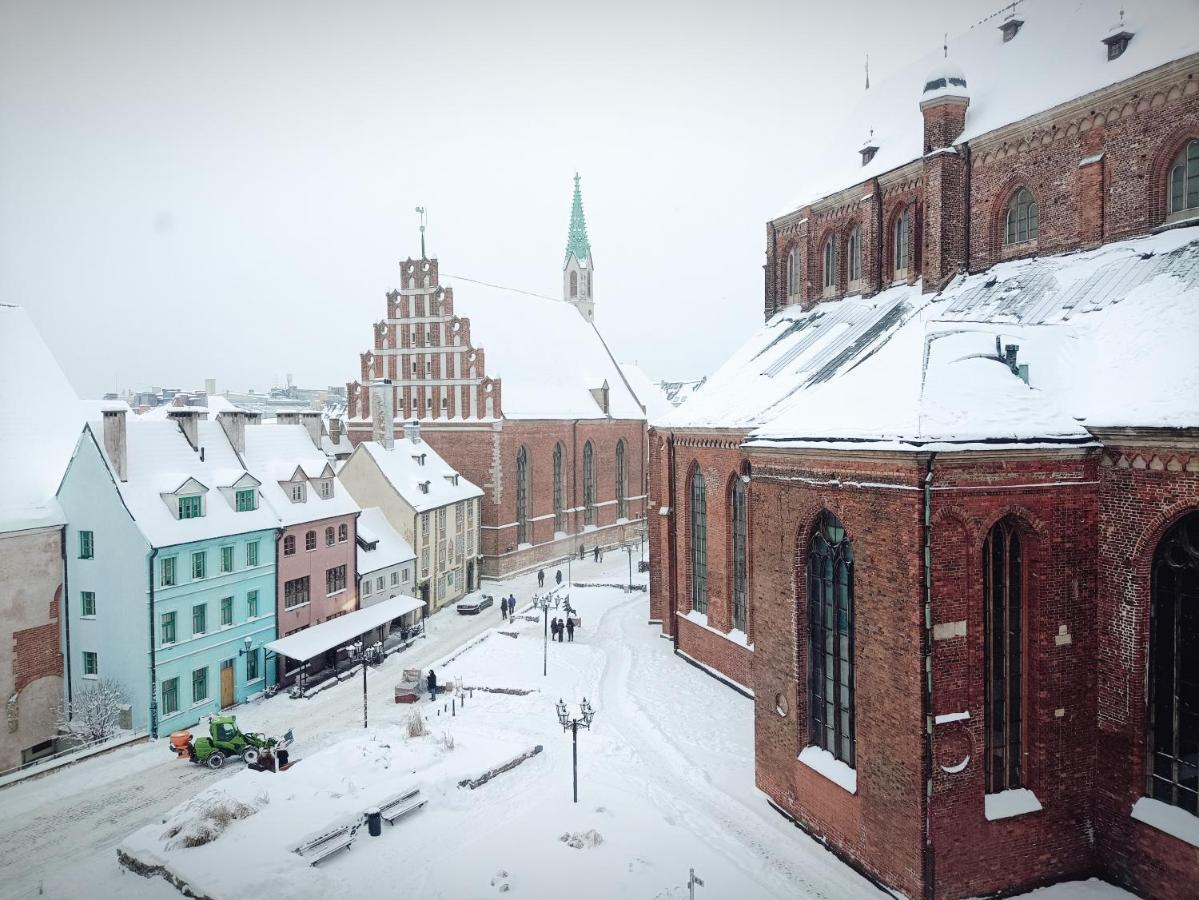 Old Town Retreat With Stunning Views 2 Bedroom Apartment Nearby The Church Of Saint Peter Riga Extérieur photo