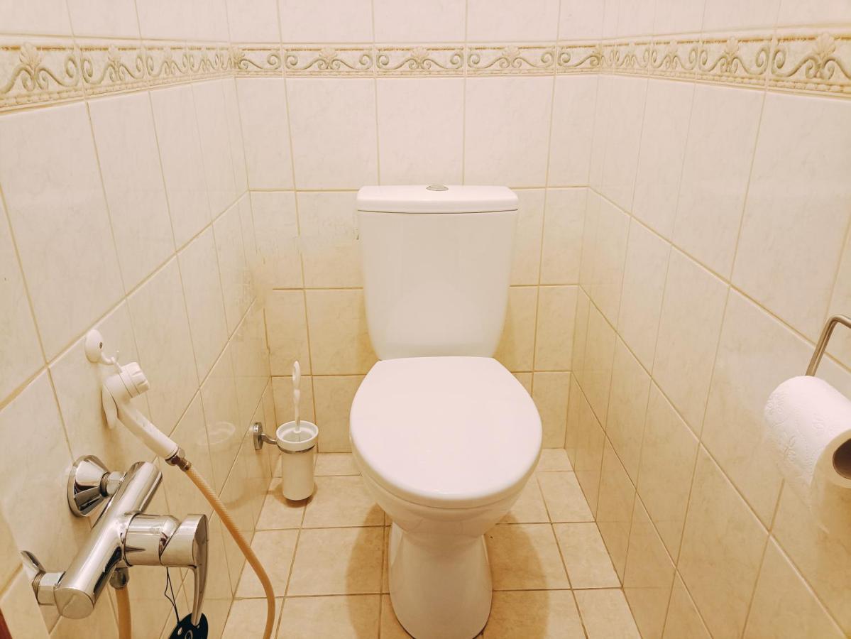 Old Town Retreat With Stunning Views 2 Bedroom Apartment Nearby The Church Of Saint Peter Riga Extérieur photo